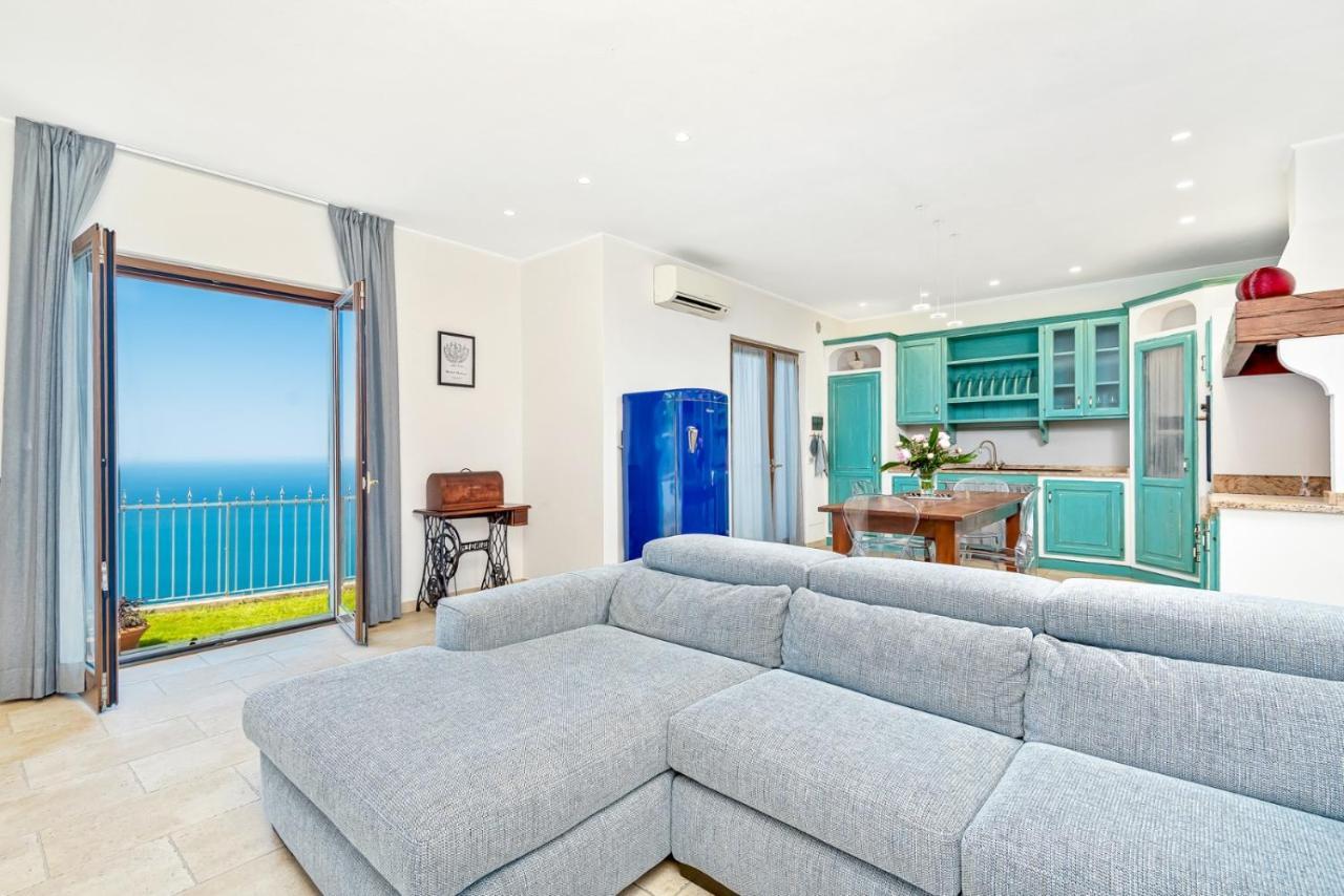 Orizzonte Damare Apartment โวลัสตรา ภายนอก รูปภาพ